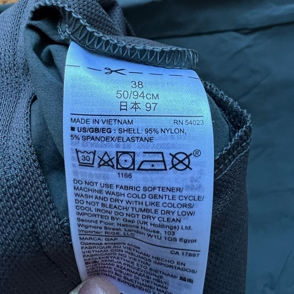 Gap Fit Brand New Men’s Short Size 38 - Picture 3 of 5